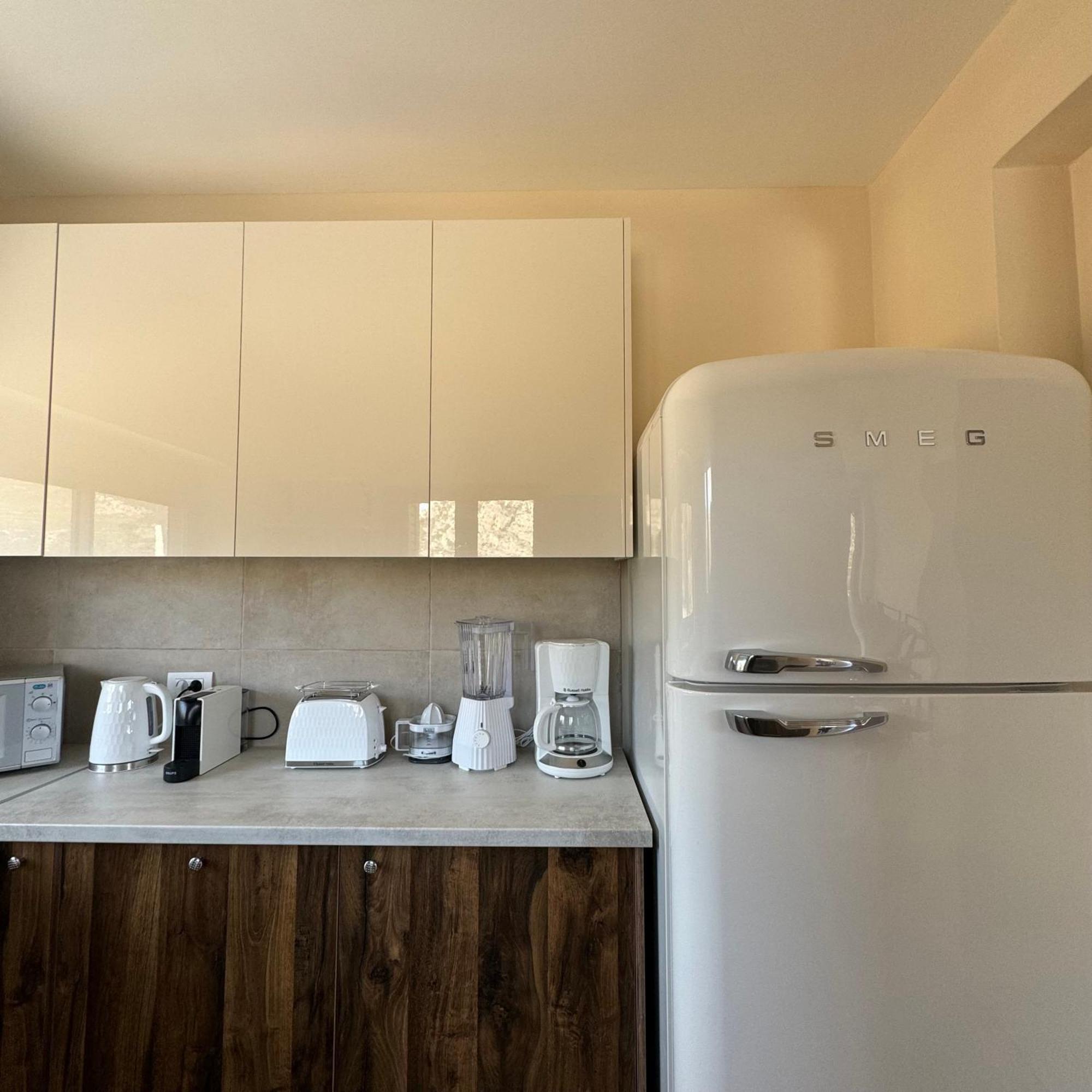 Topos Luxury Stay Heraion Loutraki  Exterior photo