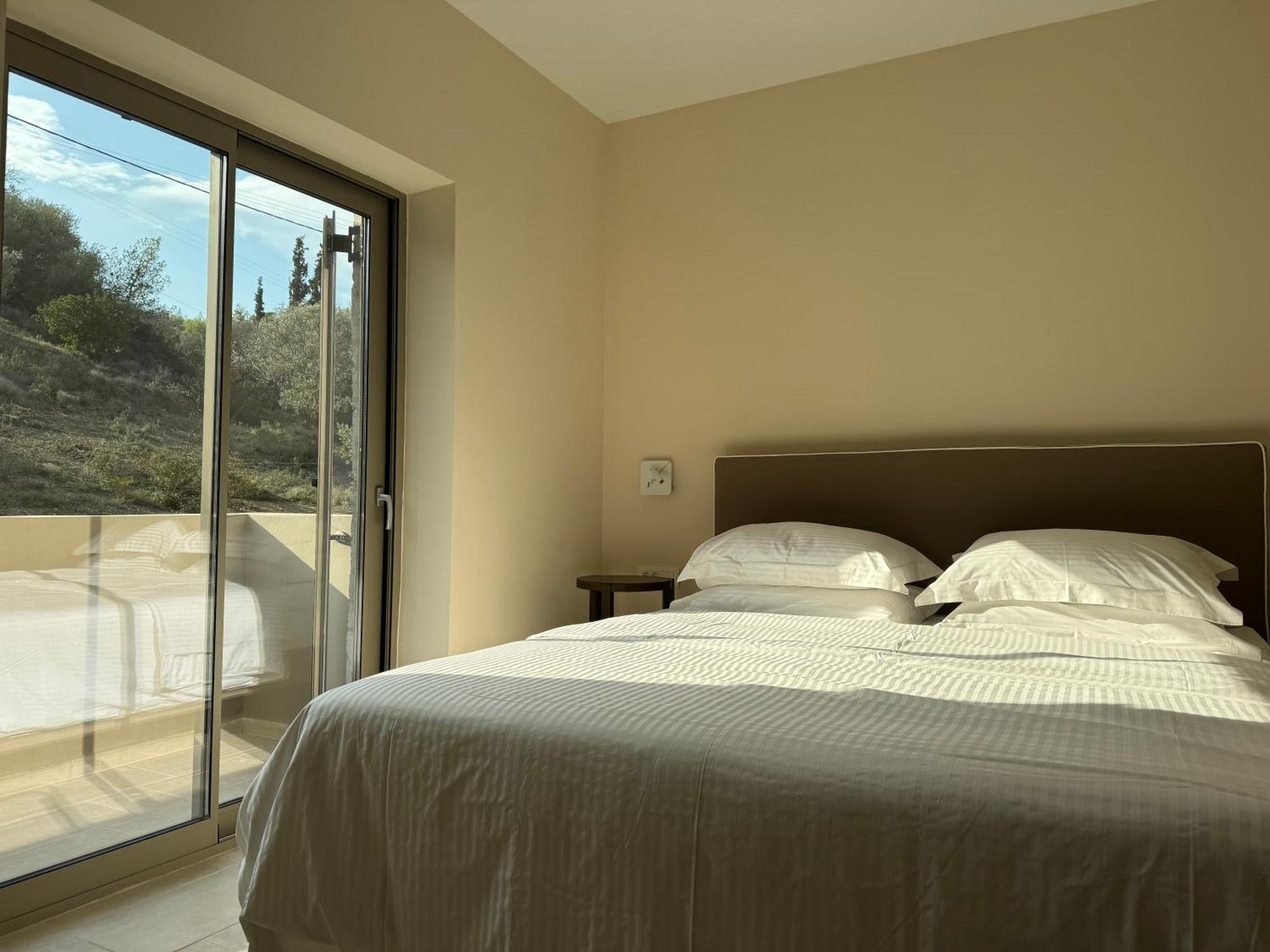 Topos Luxury Stay Heraion Loutraki  Exterior photo