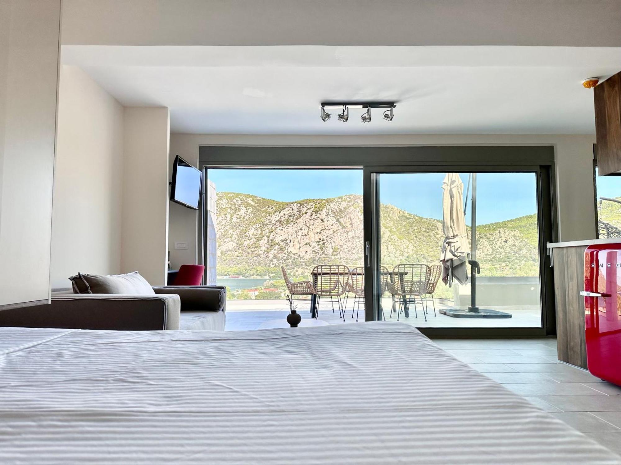 Topos Luxury Stay Heraion Loutraki  Exterior photo