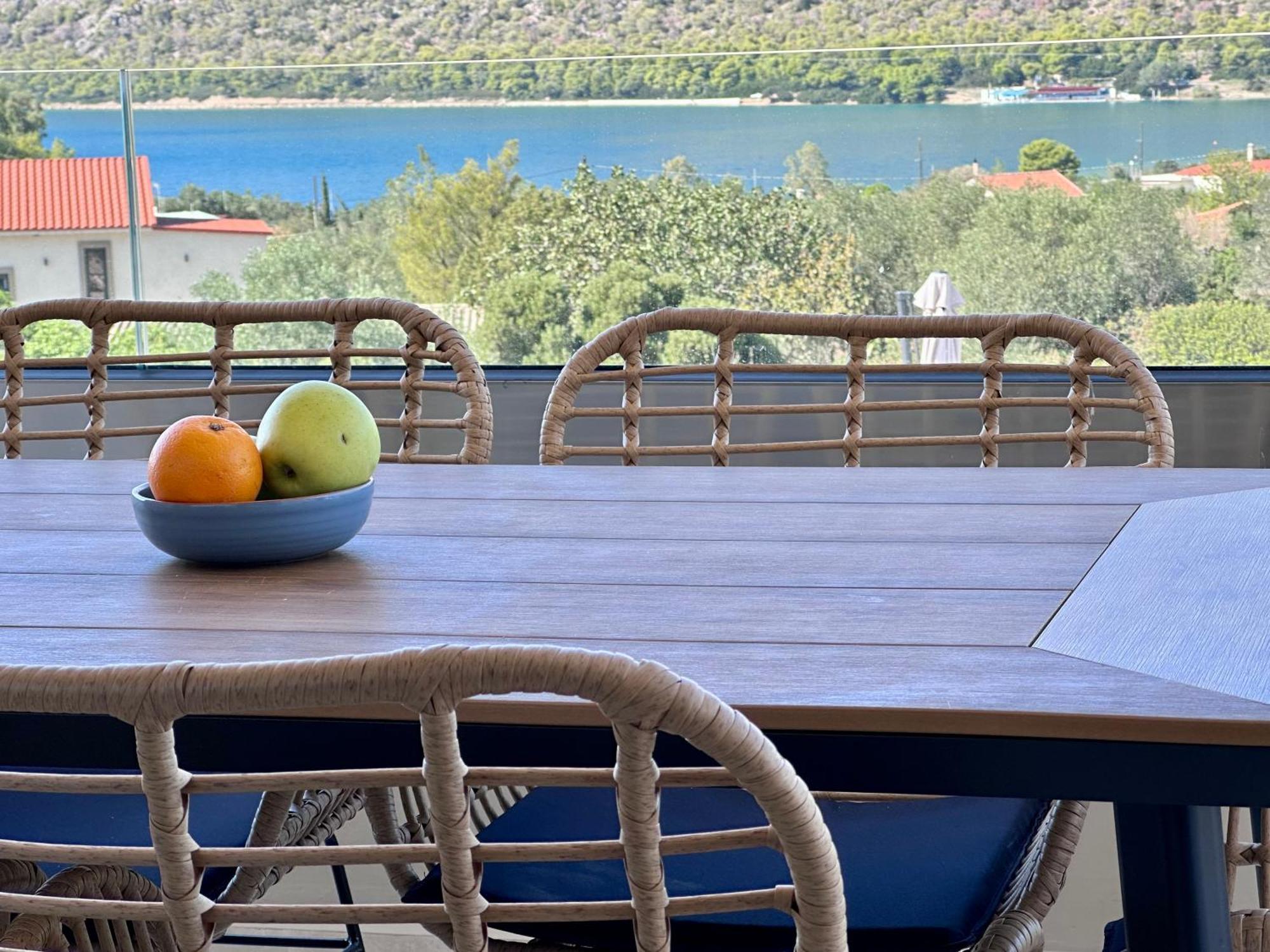 Topos Luxury Stay Heraion Loutraki  Exterior photo